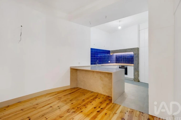 Apartamento T4 para Arrendamento em Santa Maria Maior Foto 22