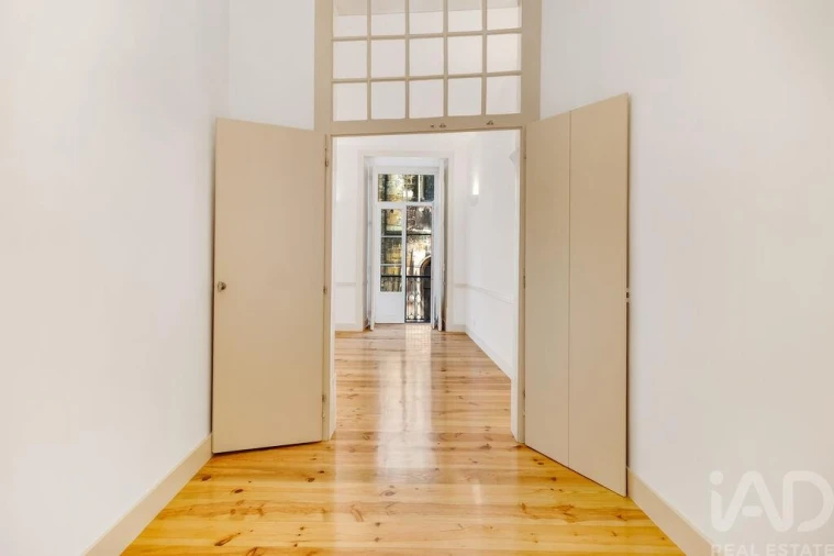 Apartamento T4 para Arrendamento em Santa Maria Maior Foto 13