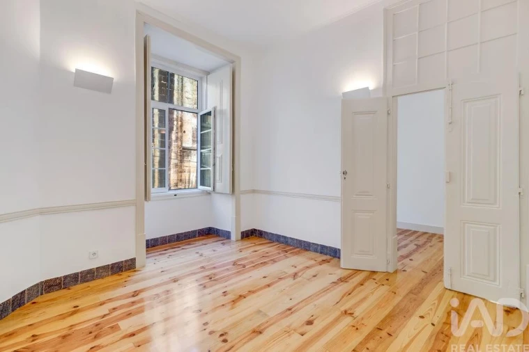 Apartamento T4 para Arrendamento em Santa Maria Maior Foto 5