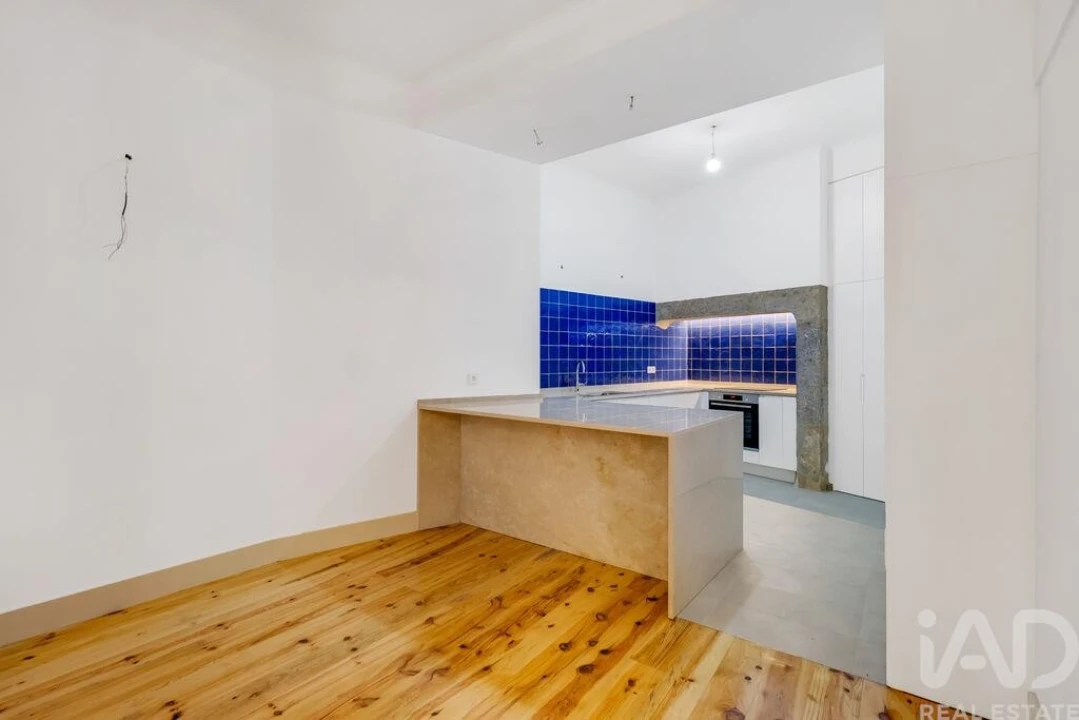 Apartamento T4 para Arrendamento em Santa Maria Maior Foto 22