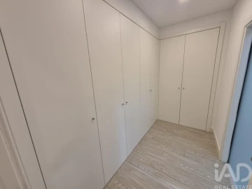 Moradia T4 para Venda em Charneca de Caparica e Sobreda