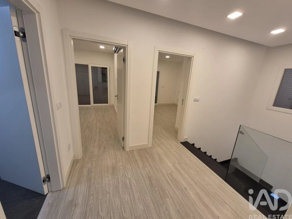 Moradia T4 para Venda em Charneca de Caparica e Sobreda Foto 32