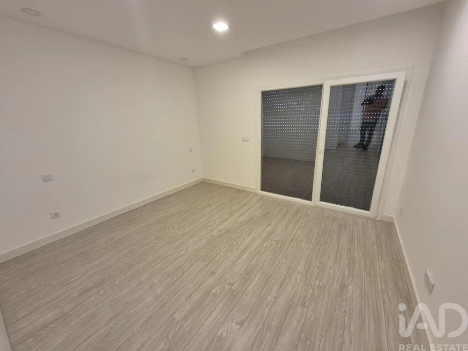 Moradia T4 para Venda em Charneca de Caparica e Sobreda Foto 33