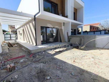 Moradia T3 para Venda em Fernao Ferro