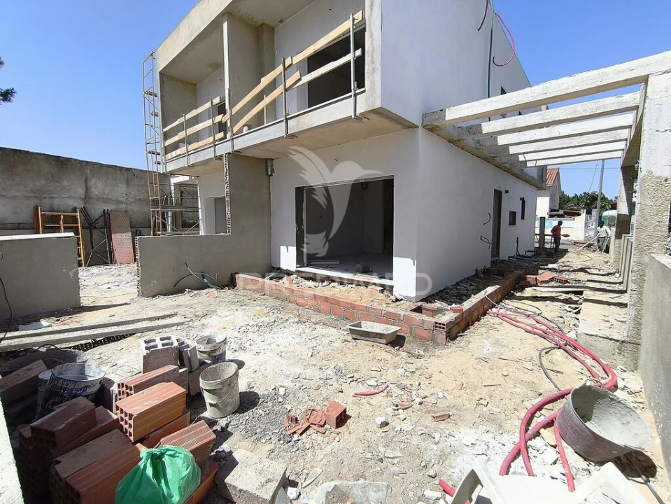 Moradia T3 para Venda em Fernao Ferro Foto 1