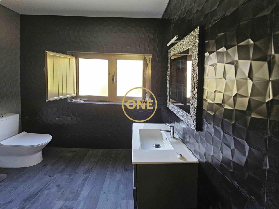 Moradia T4 para Venda em Vale de Bouro Foto 2