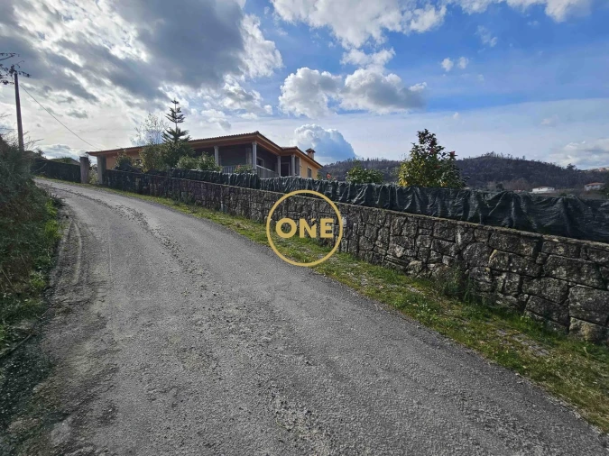 Moradia T4 para Venda em Vale de Bouro Foto 10