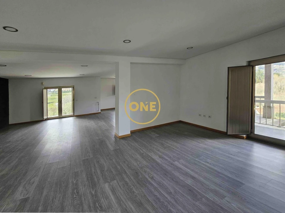 Moradia T4 para Venda em Vale de Bouro Foto 13