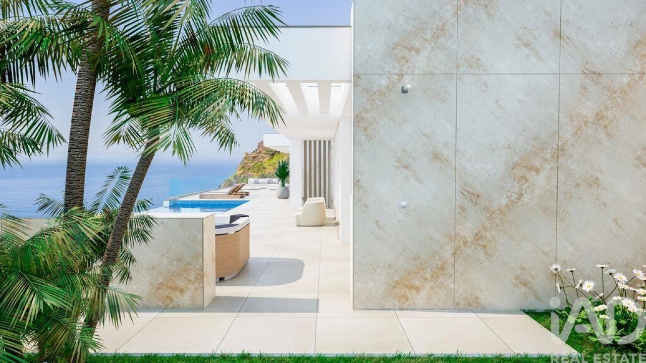 Moradia T4 para Venda em Arco da Calheta Foto 9