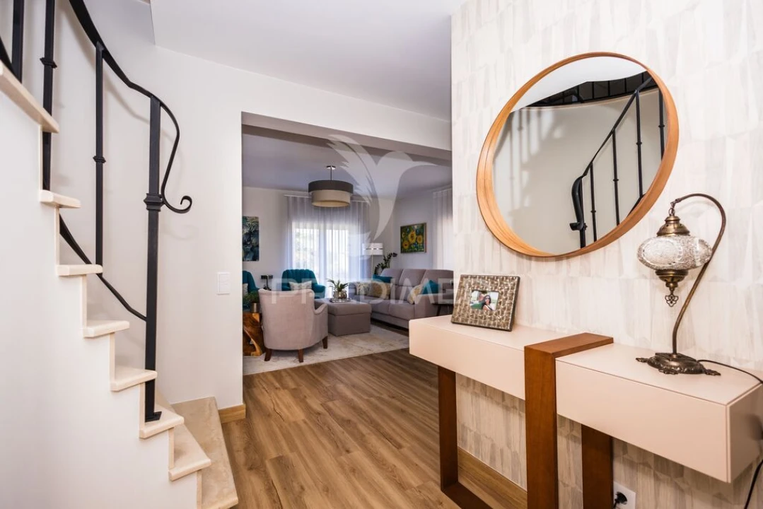 Moradia T5 para Venda em Salir de Matos Foto 17