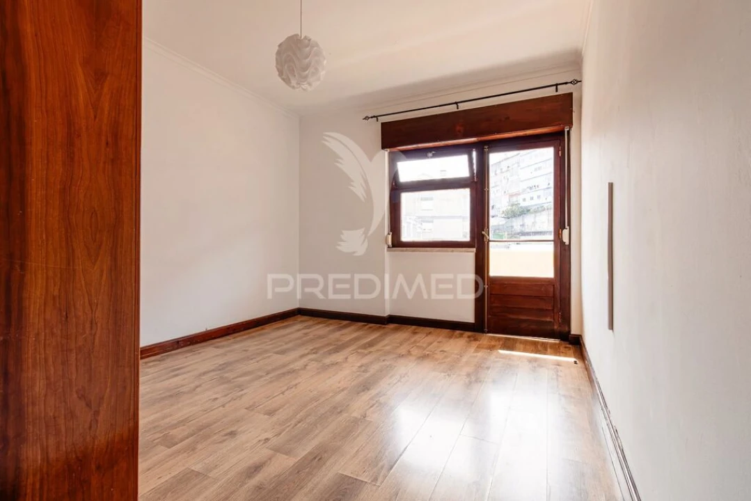 Apartamento T3 para Venda em Póvoa de Santo Adrião e Olival Basto Foto 12