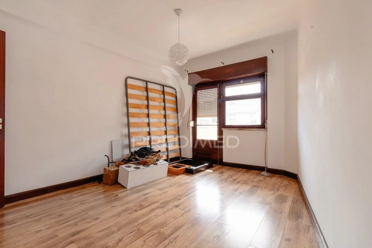 Apartamento T3 para Venda em Póvoa de Santo Adrião e Olival Basto Foto 15