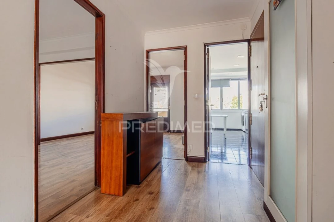 Apartamento T3 para Venda em Póvoa de Santo Adrião e Olival Basto Foto 11