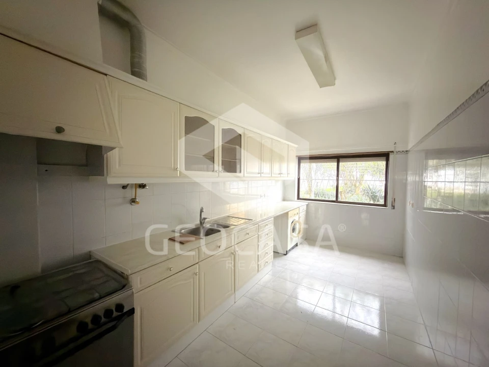 Apartamento T2 para Venda em Rio de Mouro Foto 21