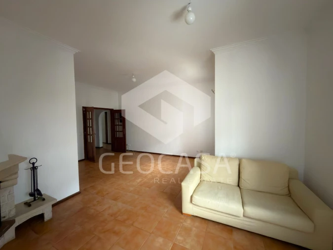 Apartamento T2 para Venda em Rio de Mouro Foto 6