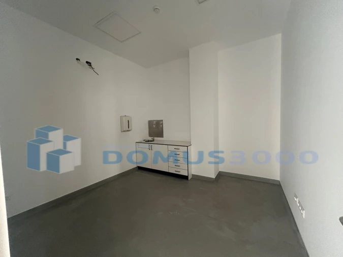 Loja para Arrendamento em Nossa Senhora da Conceição, São Pedro e São Dinis Foto 4