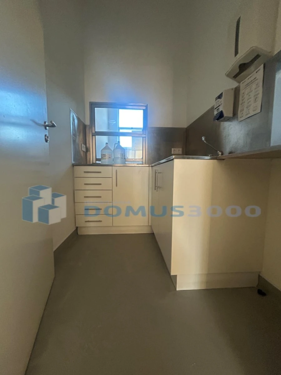 Loja para Arrendamento em Nossa Senhora da Conceição, São Pedro e São Dinis Foto 14