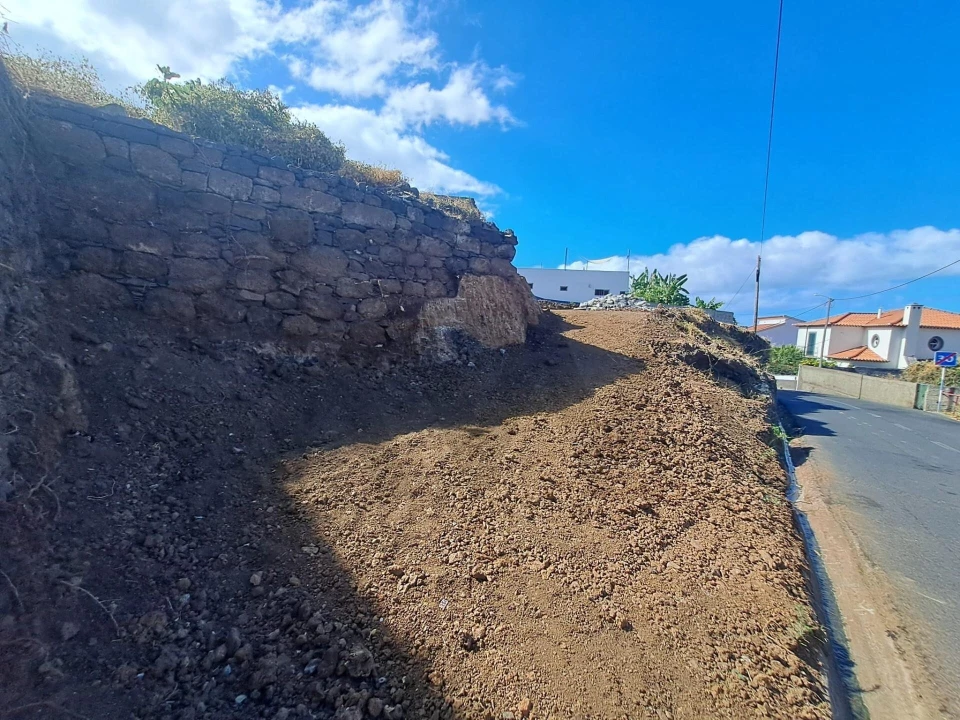 Terreno para Venda em Ribeira Brava Foto 5