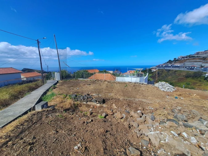 Terreno para Venda em Ribeira Brava Foto 7
