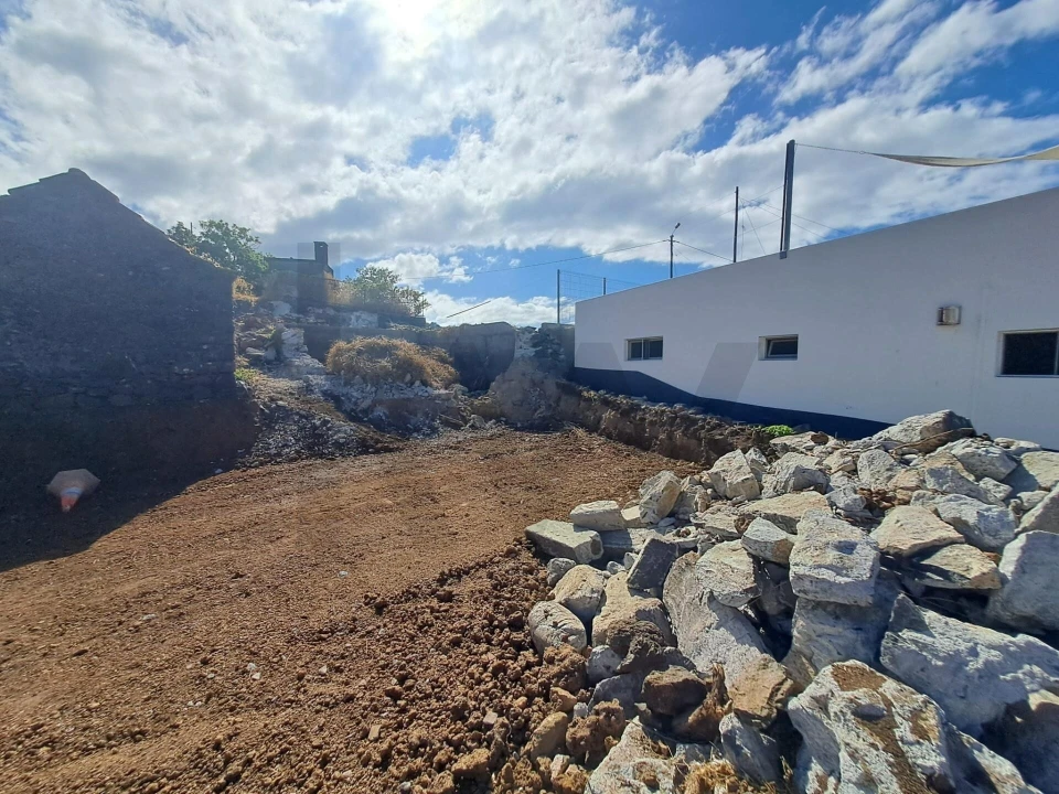 Terreno para Venda em Ribeira Brava Foto 12