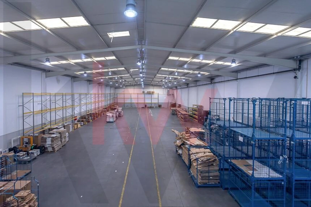 Armazém para Venda em Vialonga Foto 21