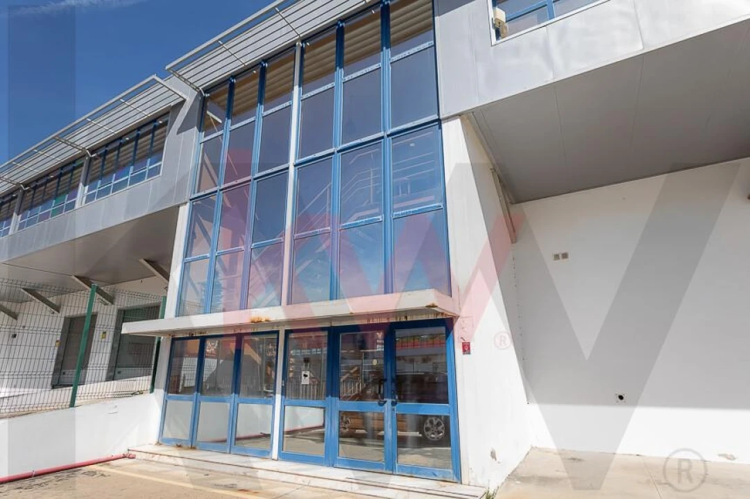 Armazém para Venda em Vialonga Foto 35