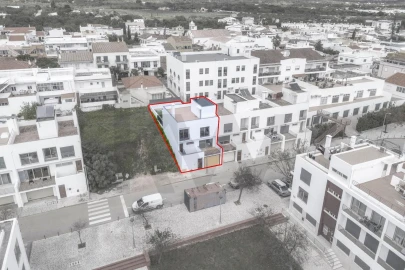 Moradia T3 para Venda em Moncarapacho e Fuseta