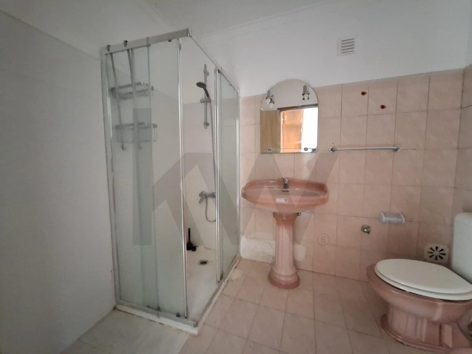 Moradia T2 para Arrendamento em Ericeira Foto 8