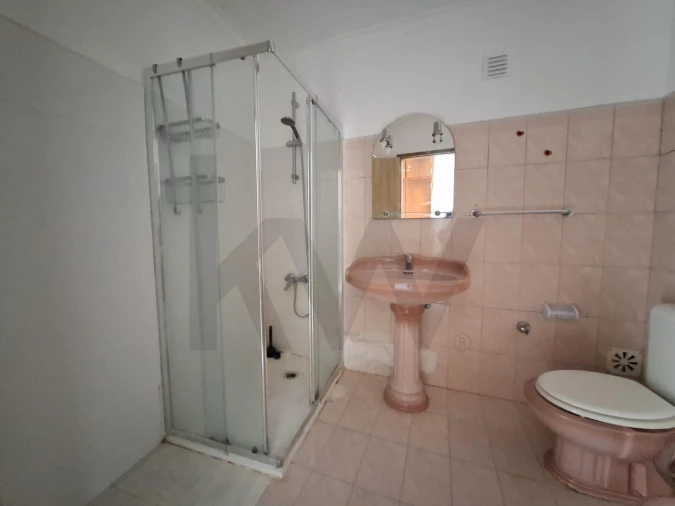 Moradia T2 para Arrendamento em Ericeira Foto 8