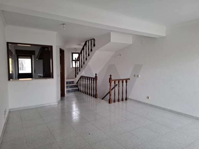 Moradia T2 para Arrendamento em Ericeira Foto 1