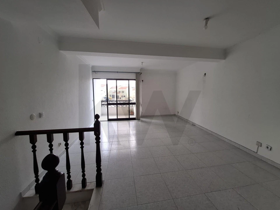 Moradia T2 para Arrendamento em Ericeira Foto 4