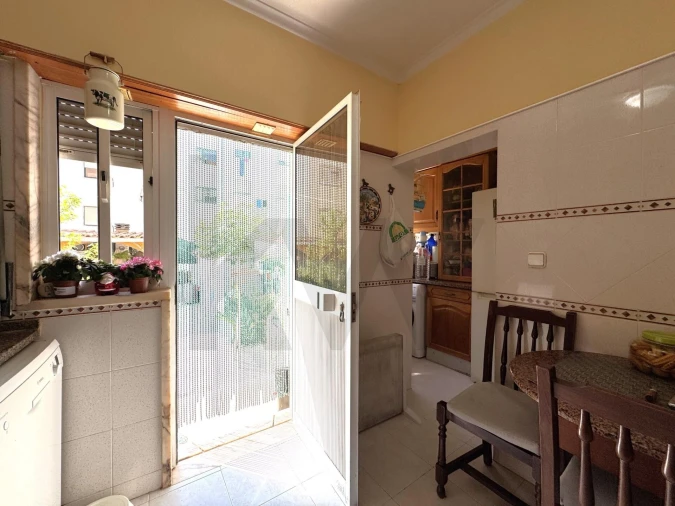 Apartamento T1 para Venda em Quinta do Conde Foto 5