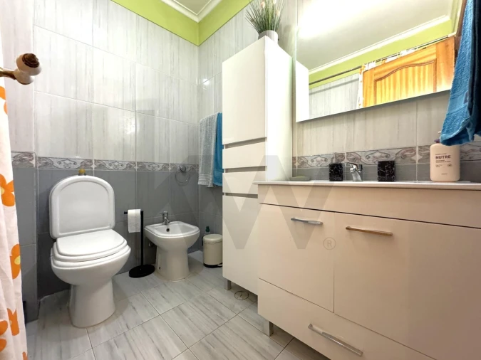 Apartamento T1 para Venda em Quinta do Conde Foto 11