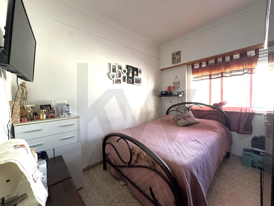 Apartamento T1 para Venda em Quinta do Conde Foto 7