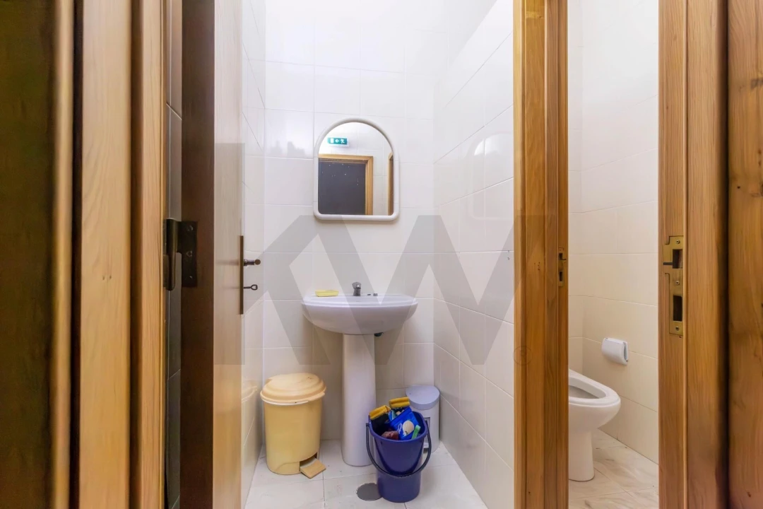 Loja para Arrendamento em Canedo, Vale e Vila Maior Foto 13