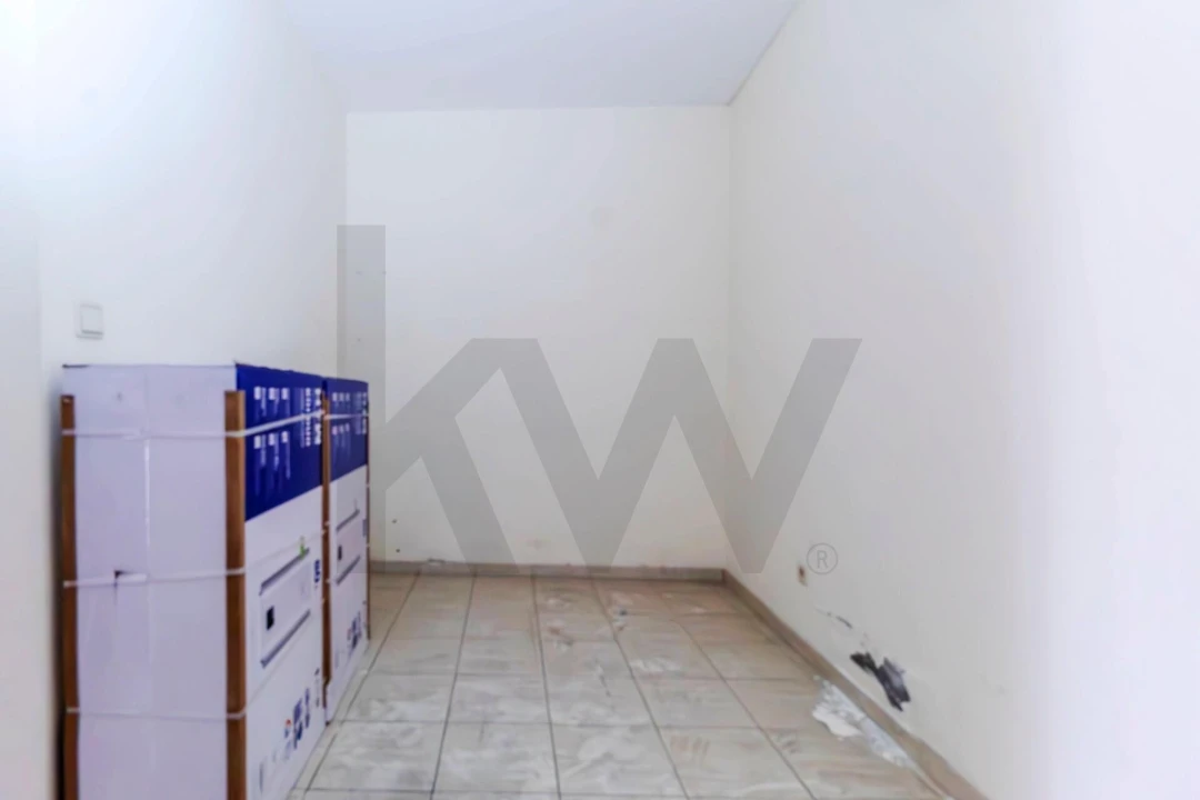 Loja para Arrendamento em Canedo, Vale e Vila Maior Foto 1