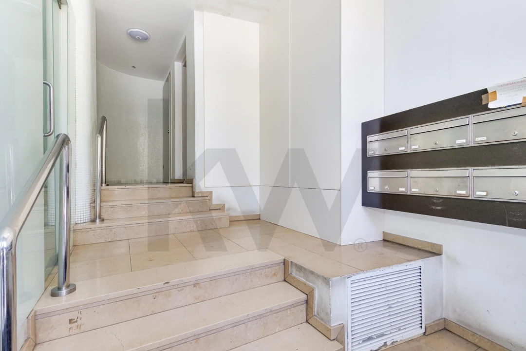 Apartamento T1 para Arrendamento em Avenidas Novas Foto 21