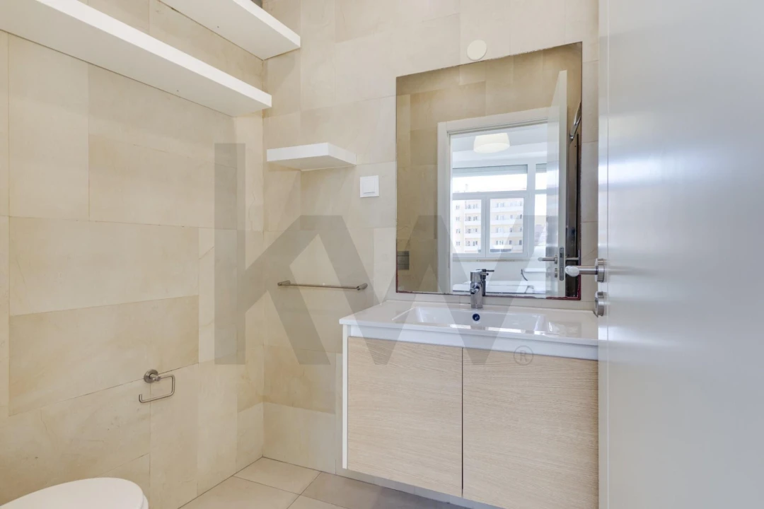 Apartamento T1 para Arrendamento em Avenidas Novas Foto 15