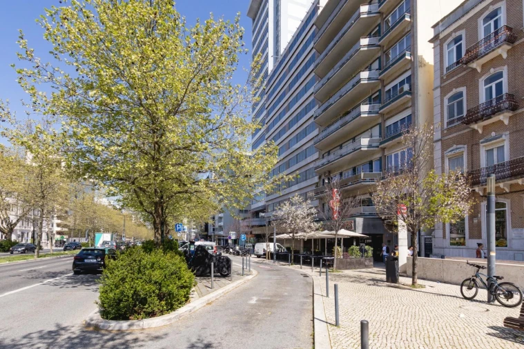 Apartamento T1 para Arrendamento em Avenidas Novas Foto 23