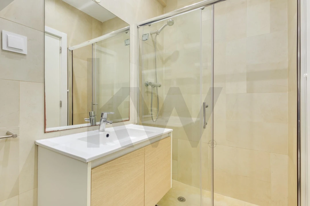 Apartamento T1 para Arrendamento em Avenidas Novas Foto 16