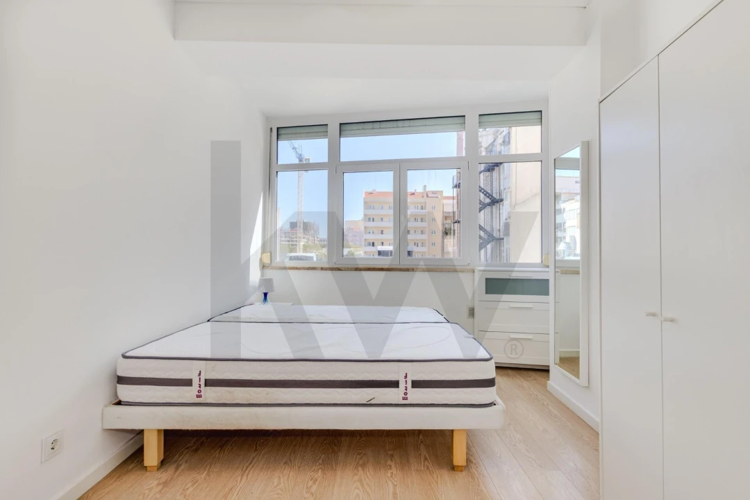 Apartamento T1 para Arrendamento em Avenidas Novas Foto 18