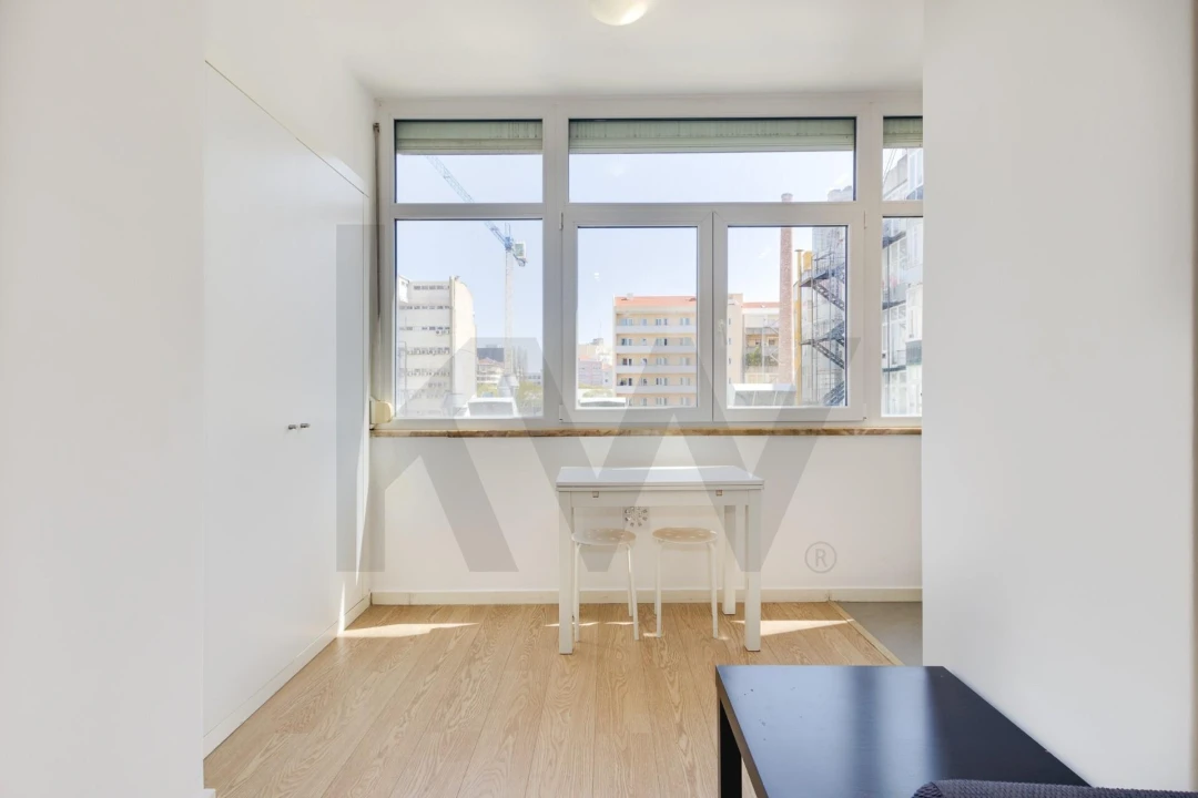 Apartamento T1 para Arrendamento em Avenidas Novas Foto 14