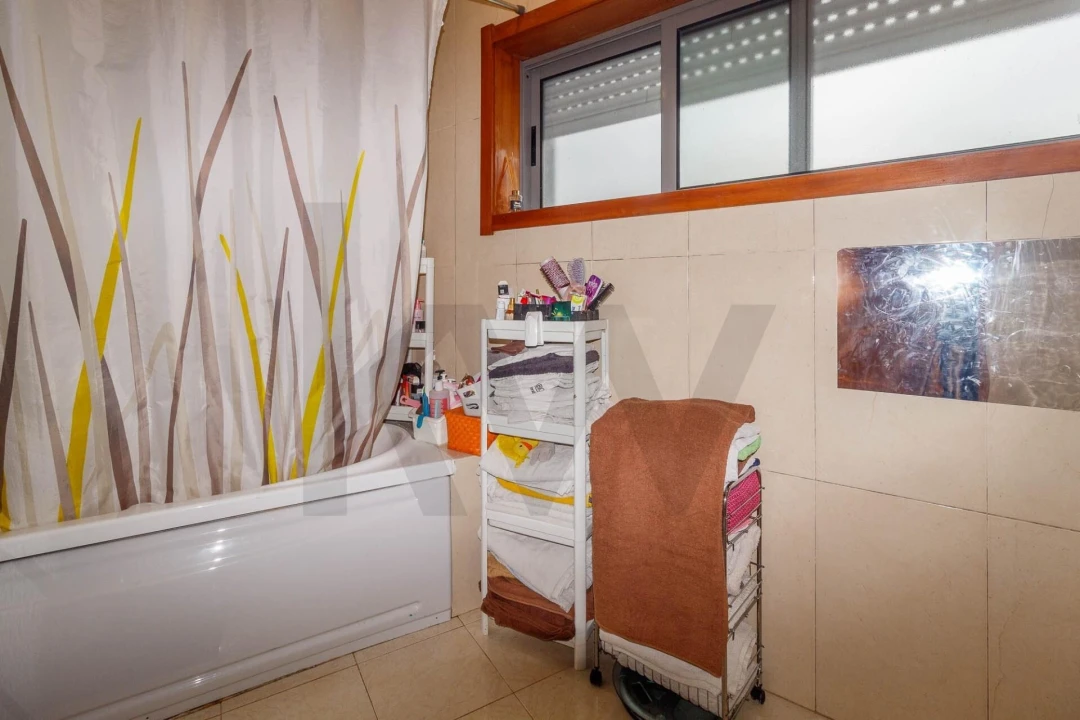 Apartamento T3 para Venda em Rio Tinto Foto 32