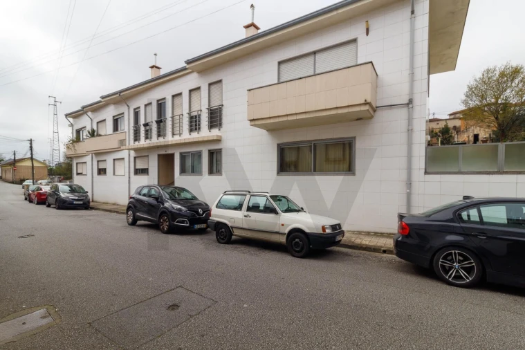 Apartamento T3 para Venda em Rio Tinto Foto 3