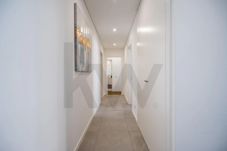 Apartamento T2 para Venda em Portimão Foto 7