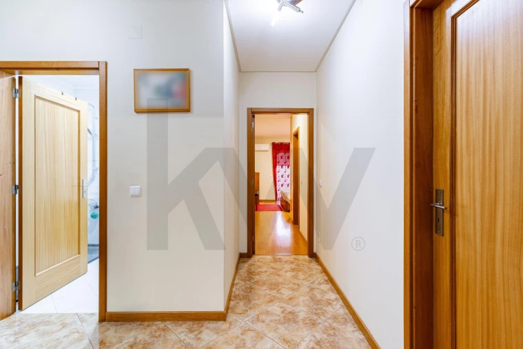 Apartamento T4 para Venda em Nogueira do Cravo e Pindelo Foto 19