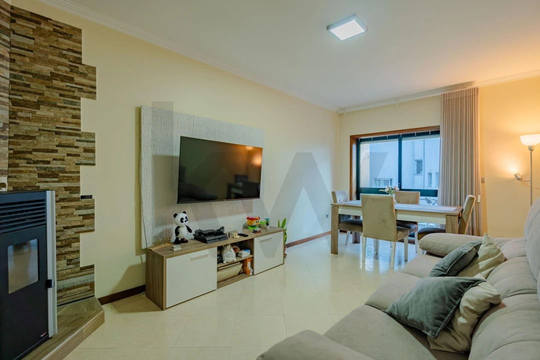 Apartamento T3 para Venda em Fiães Foto 4