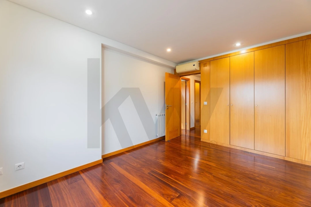 Apartamento T3 para Arrendamento em Nogueiró e Tenões Foto 19