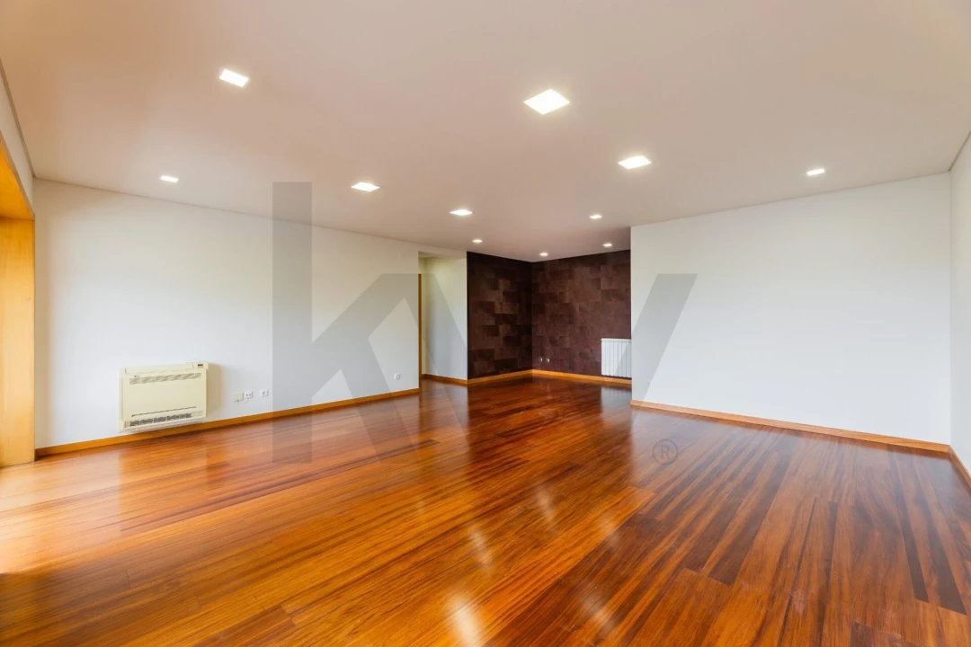 Apartamento T3 para Arrendamento em Nogueiró e Tenões Foto 25