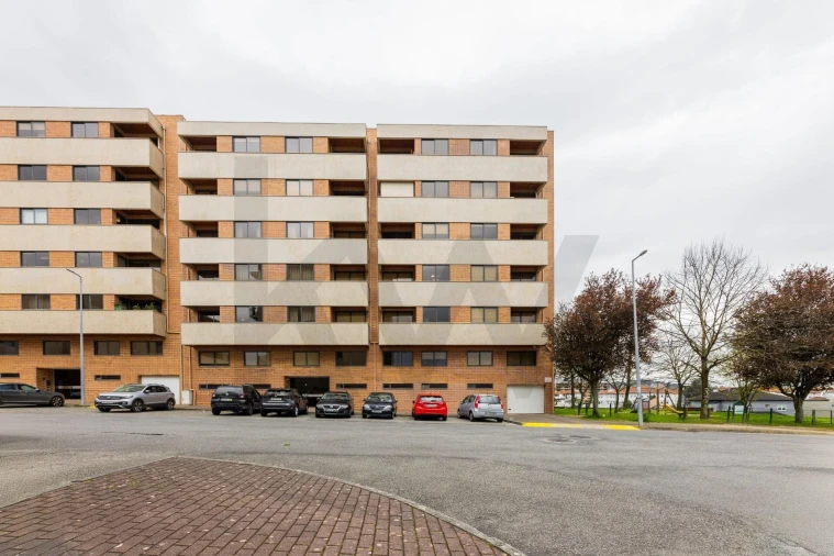 Apartamento T3 para Arrendamento em Nogueiró e Tenões Foto 23